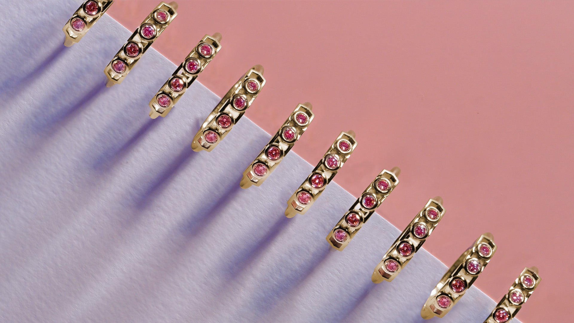 Faubourg 1925 en or jaune et blanc 18 carats avec de magnifiques diamants de synthèse de couleur - Lauredi