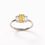 Bague Christine trilogie en or blanc 18 carats, diamant de synthèse jaune – Lauredi