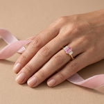 Bague Christine diamant rose portée - Lauredi