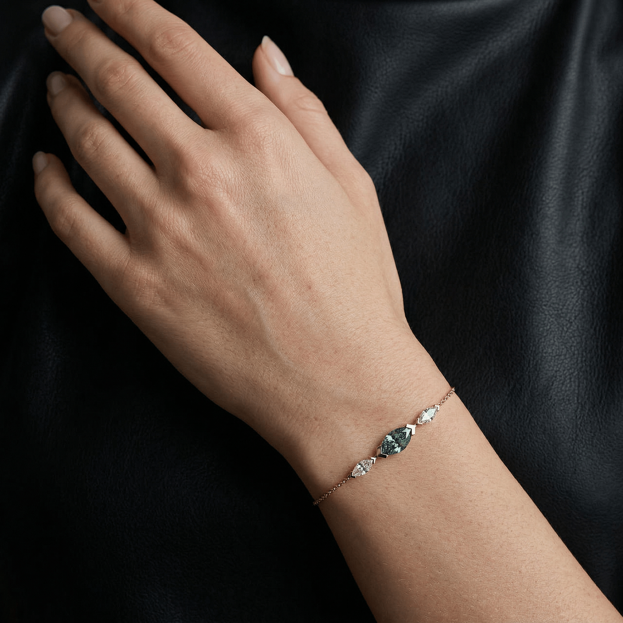 Bracelet Mme La Marquise Diamant Marquise Vert, Or 18 carats - Lauredi