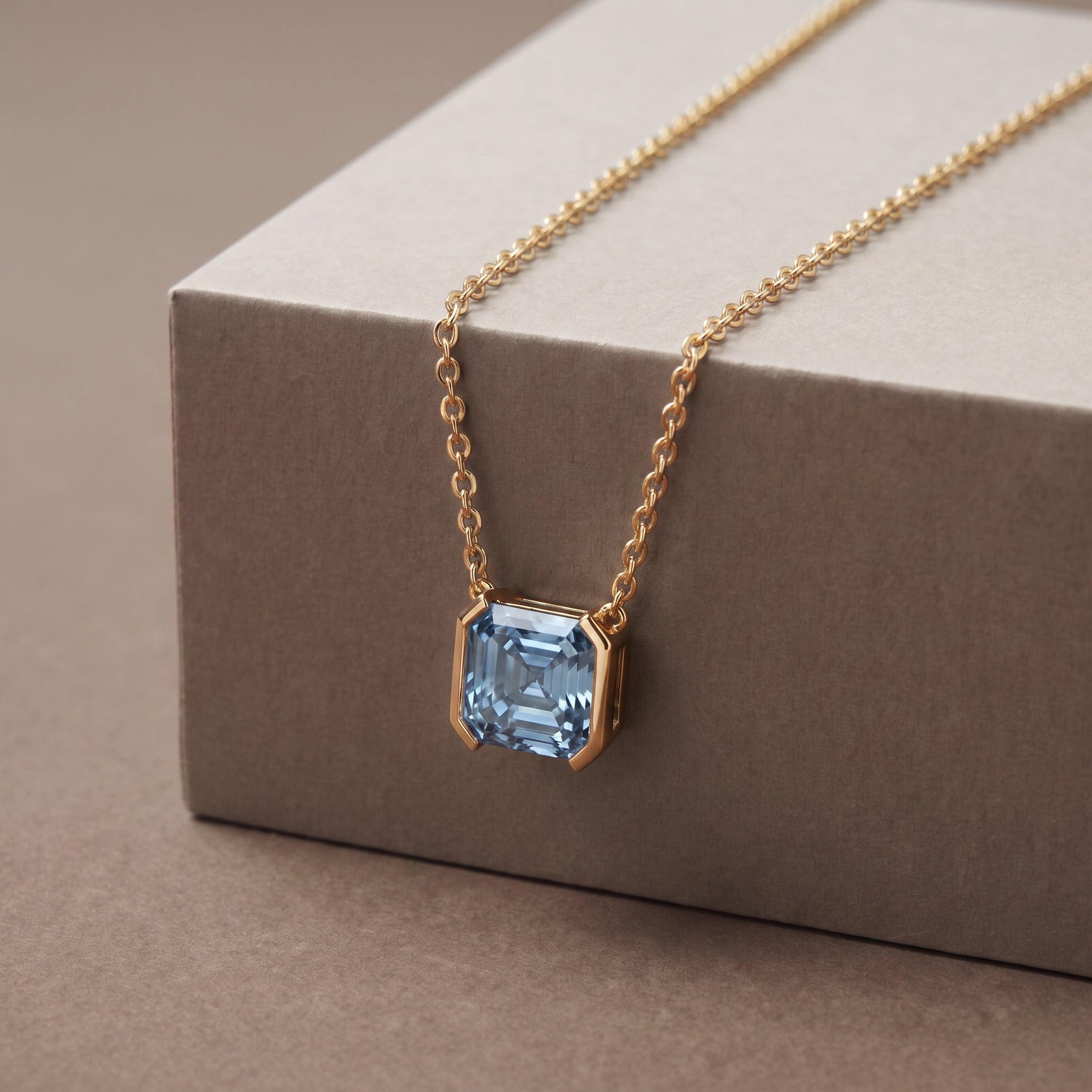 Collier Faubourg 1925 - Diamant Asscher Bleu - Lauredi