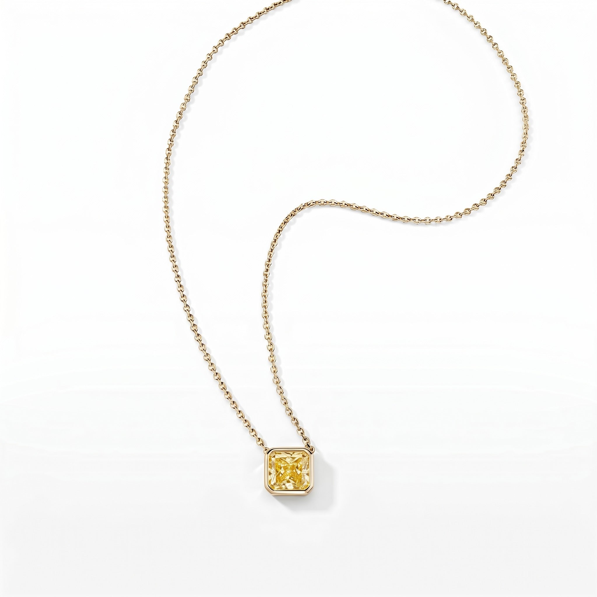 Faubourg 1925 Halskette aus recyceltem 18-Karat-Gold mit gelbem Labordiamant im Asscher-Schliff – Lauredi
