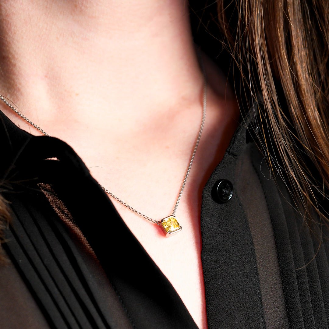 Collier Faubourg 1925 - Diamant Asscher Jaune, Or Blanc/Jaune 18 carats - Lauredi