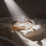Vidéo bague Christine diamant blanc sur satin - Lauredi