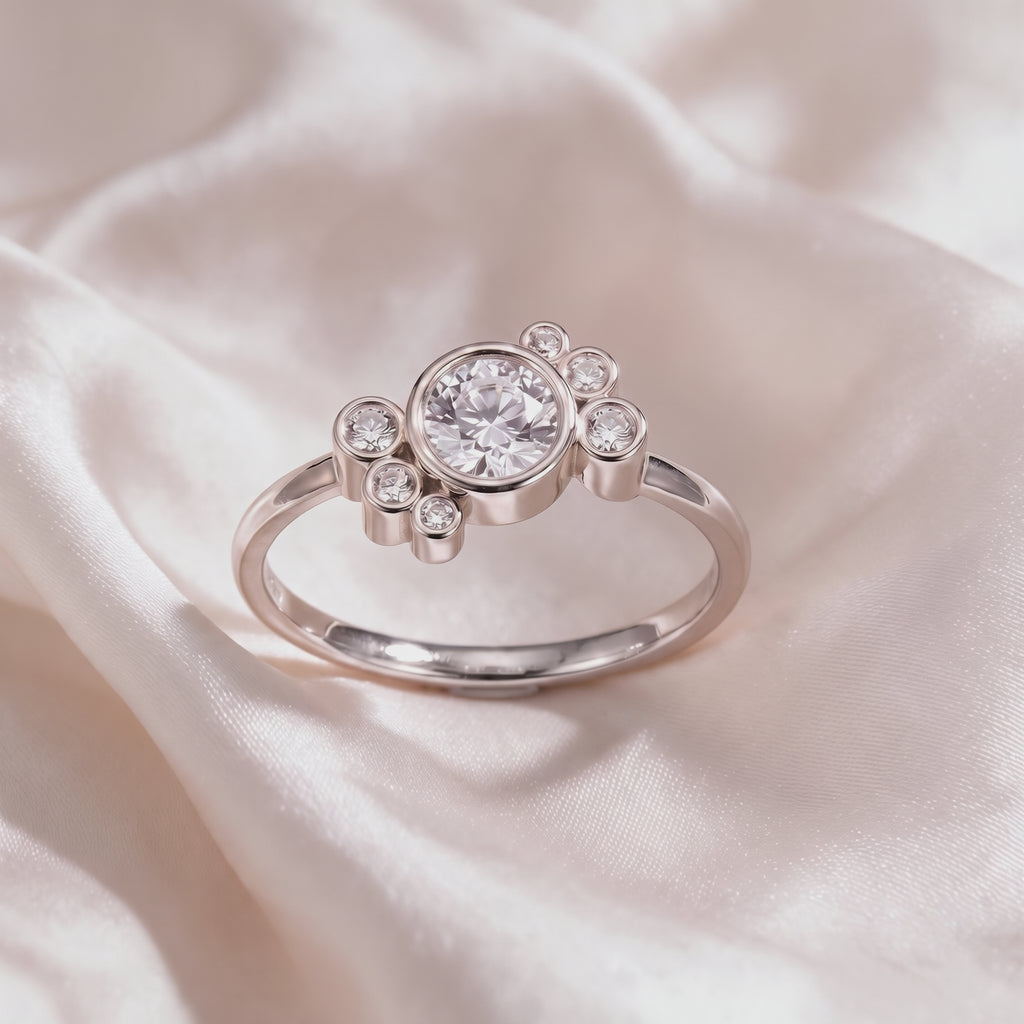 Vidéo bague Andrea diamant blanc sur satin - Lauredi